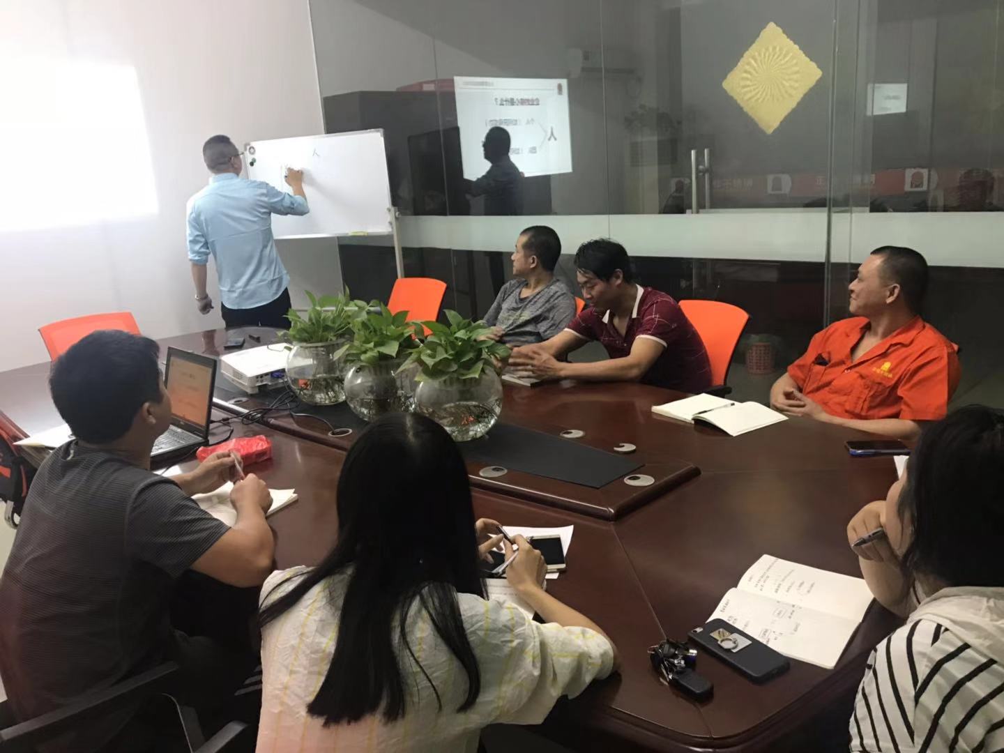 CQ9电子不锈钢员工培训.jpg CQ9电子不锈钢员工培训.jpg